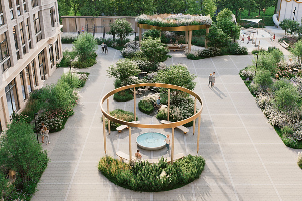 Внутри двора